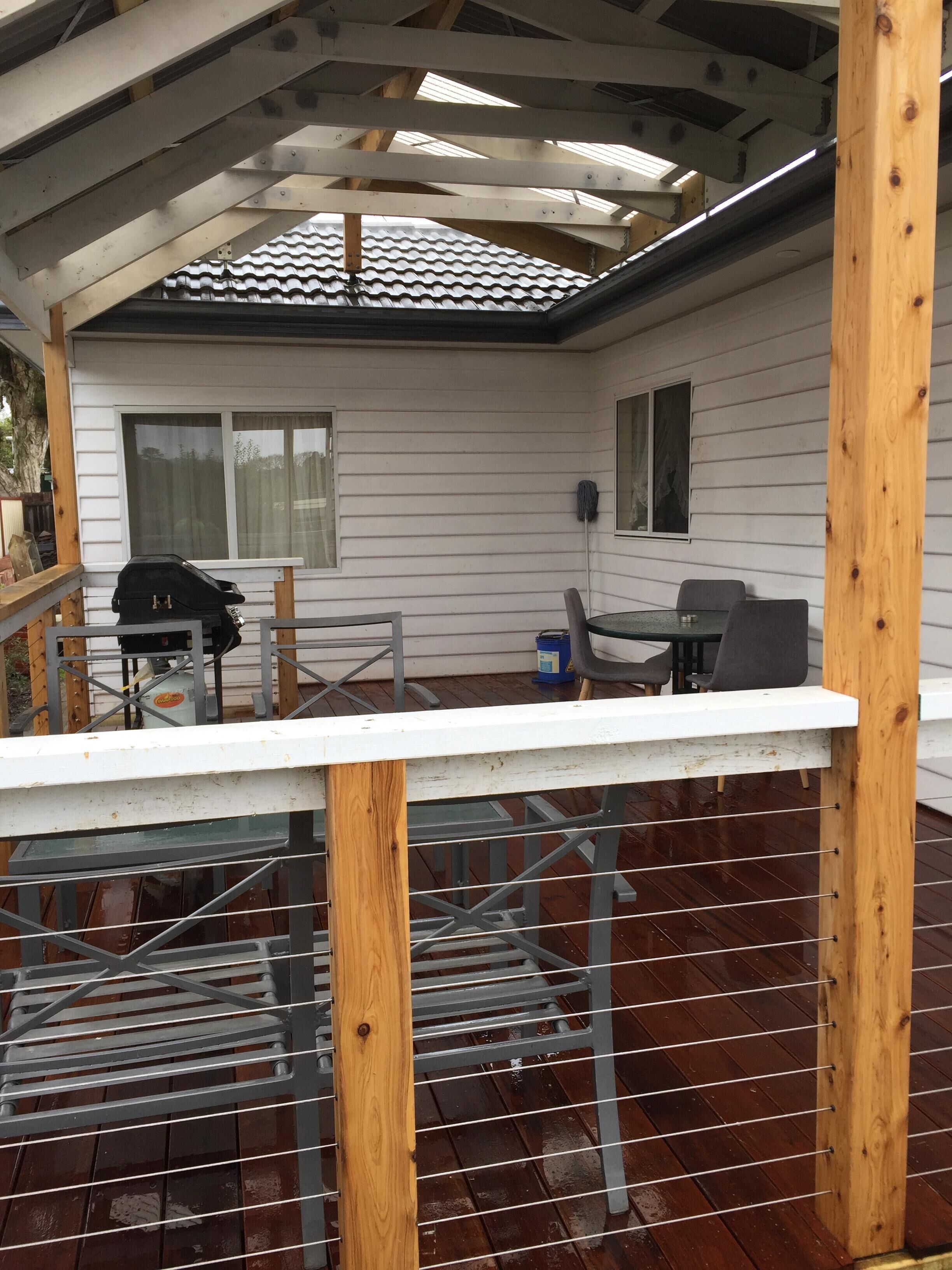 Suburban charm & great location — image 5