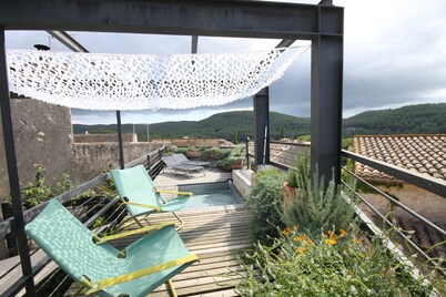 EL BOSQUE LÁCTEO, edad media y viñedos del Penedès, cerca de Sitges y Barcelona