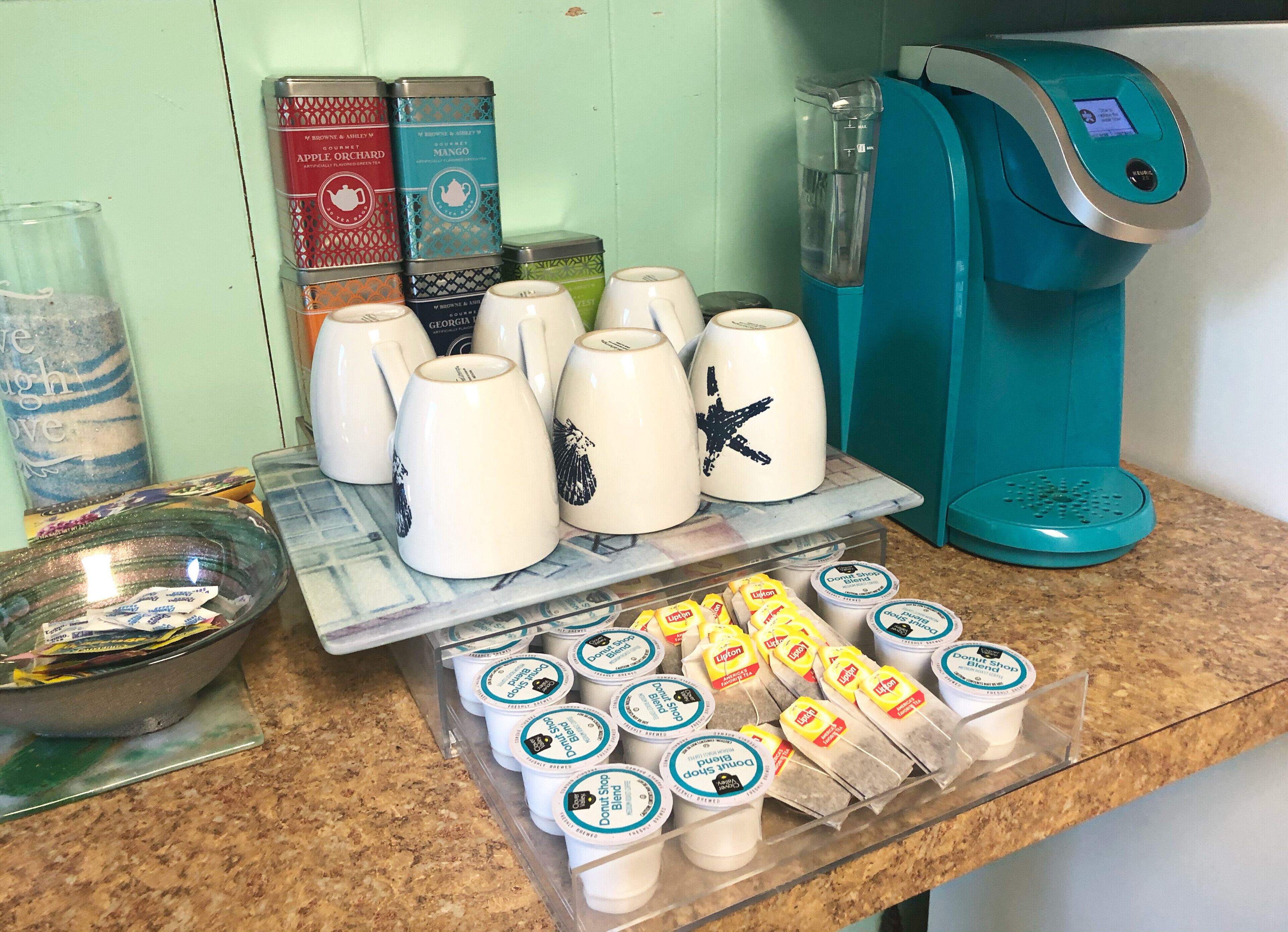 Rustic 2 BR, 1 Bath Cottage With Private Beach Access To Lake Huron