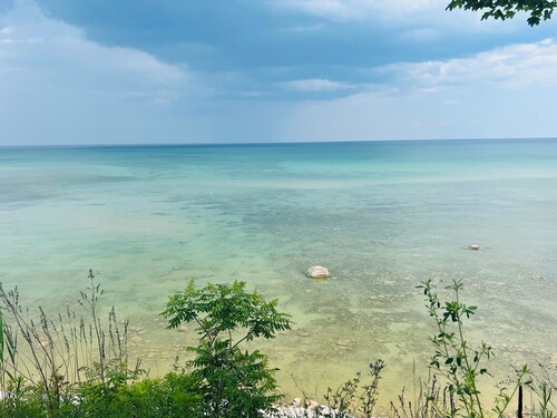 Rustic 2 BR, 1 Bath Cottage With Private Association Beach Access To Lake Huron