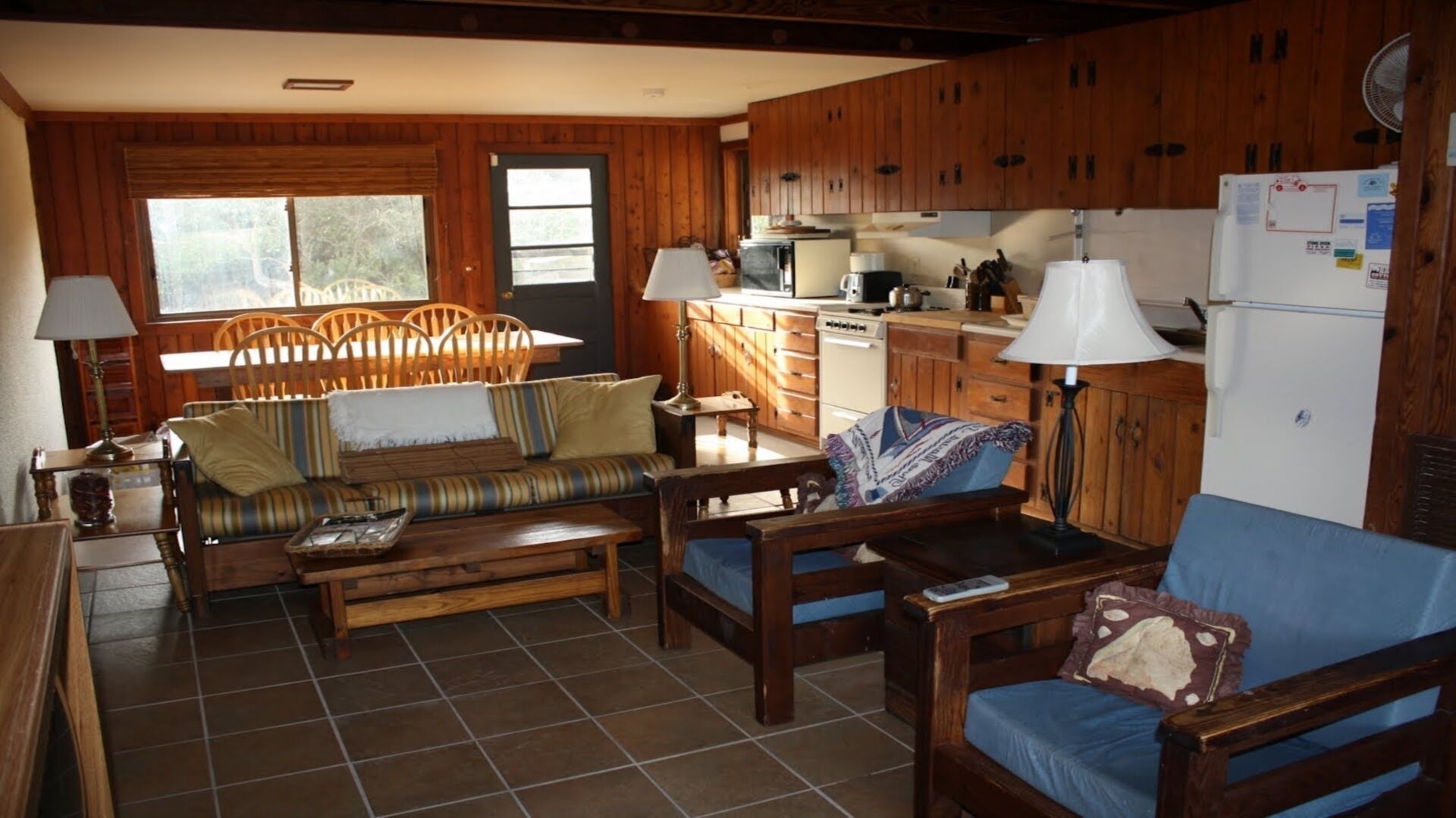 Sea Breezes North - Just Steps To The Beach!