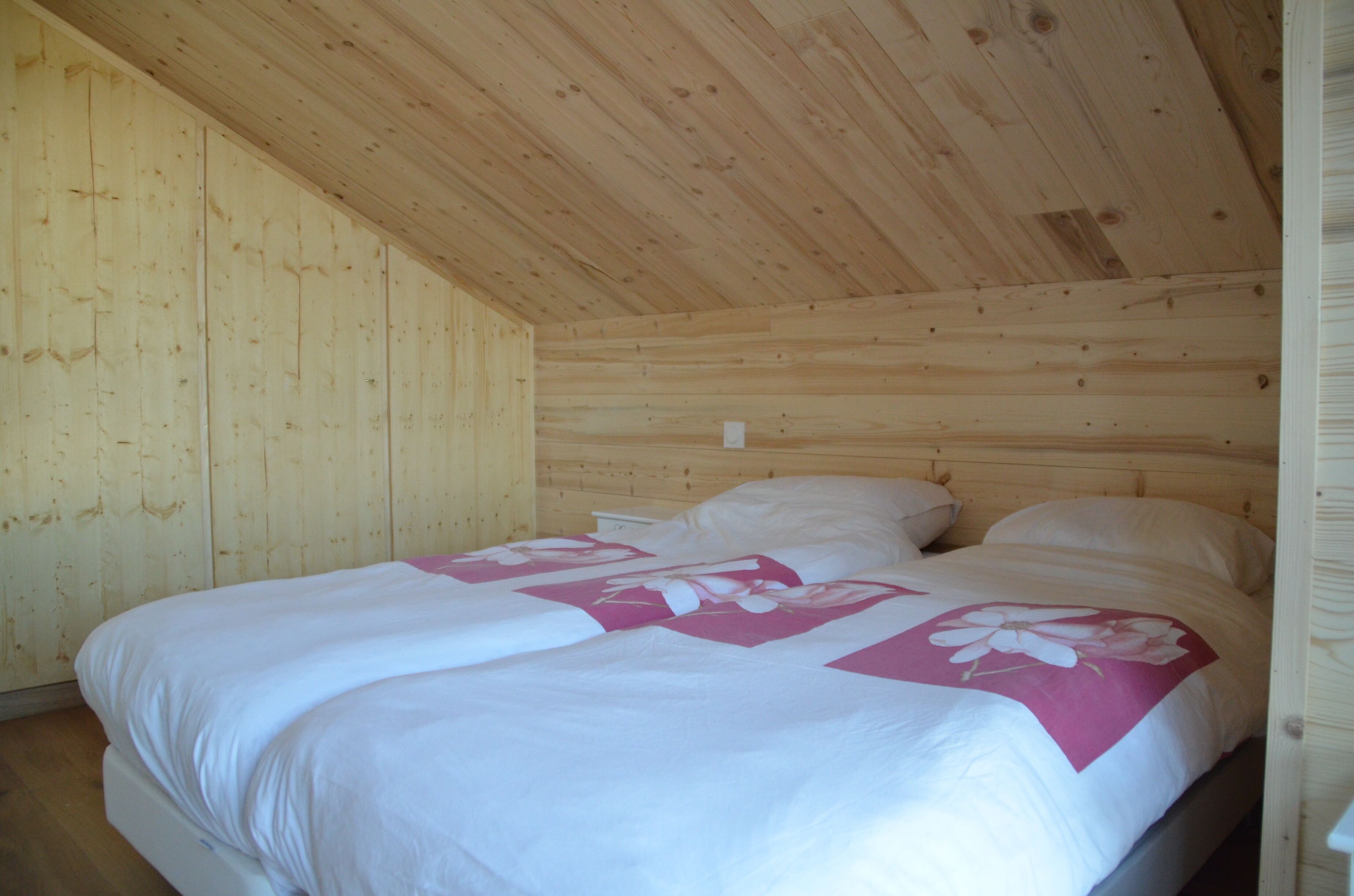 4 slaapkamers, reisbedje, gratis wifi
