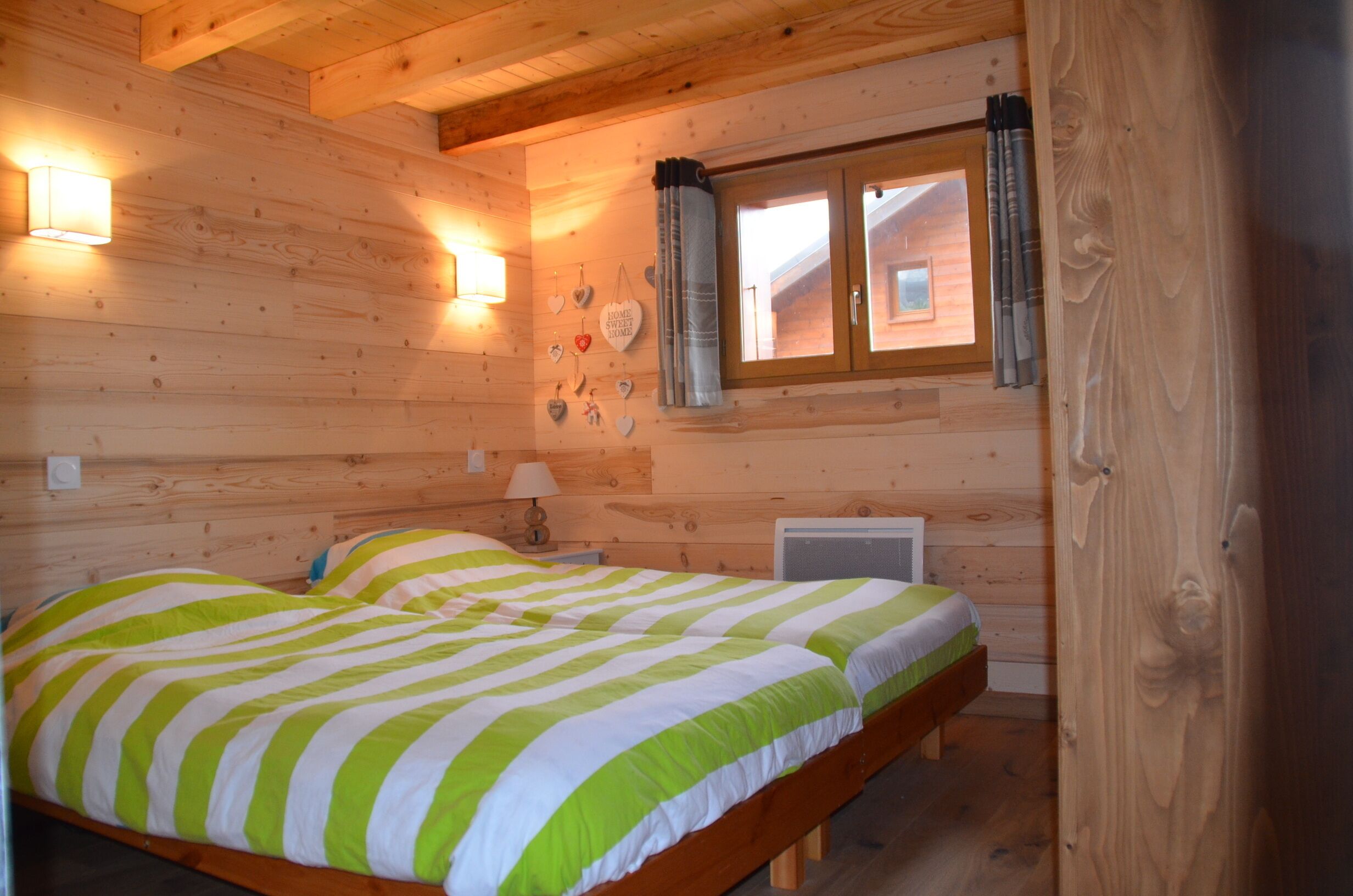 4 camere, culla da viaggio, Wi-Fi gratuito