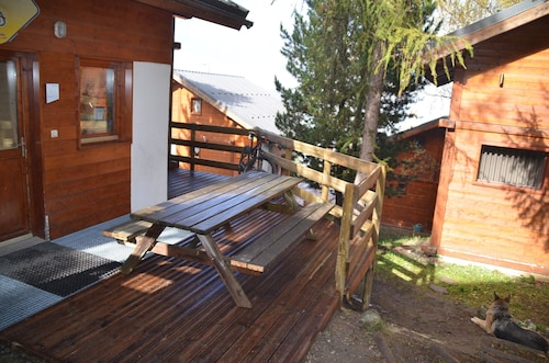  La Plagne / Les Coches Ski-in / Ski-out Chalet auf der Piste, gratis WiFi und Sauna !!