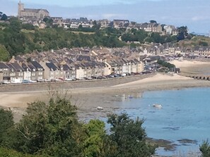 Plage à proximité, chaises longues