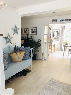 Interior - 5 Bed New England style Home five minutes from Sandbanks Beach + The New Forest (Poole)