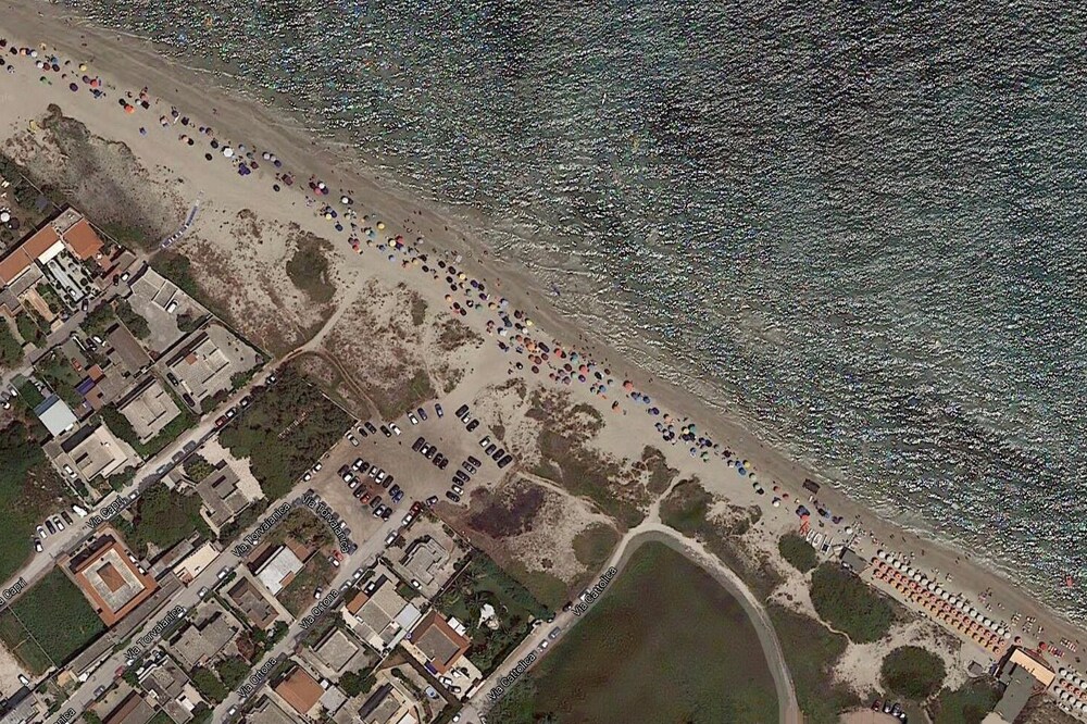 House with garden, 50m from the sea. Spiaggiabella kite spot