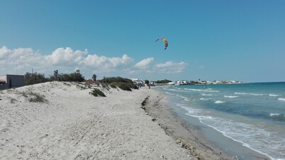 House with garden, 50m from the sea. Spiaggiabella kite spot