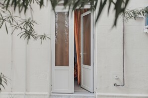 Exterior detail - Apartment in garden a few steps from the sea from the historic centre (Cefalù)