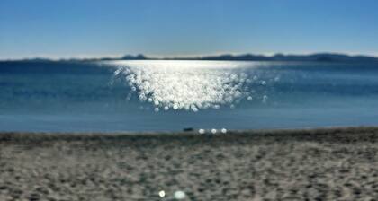 Villa luxueusement équipée avec grande piscine. 5 minutes de la belle plage de sable fin