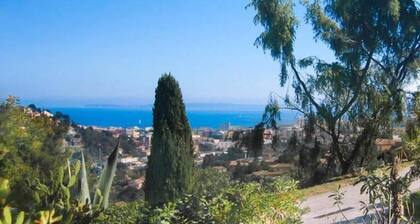 *** clasificado apartamento con encanto, tranquilo, gran terraza, jardín, vistas al mar