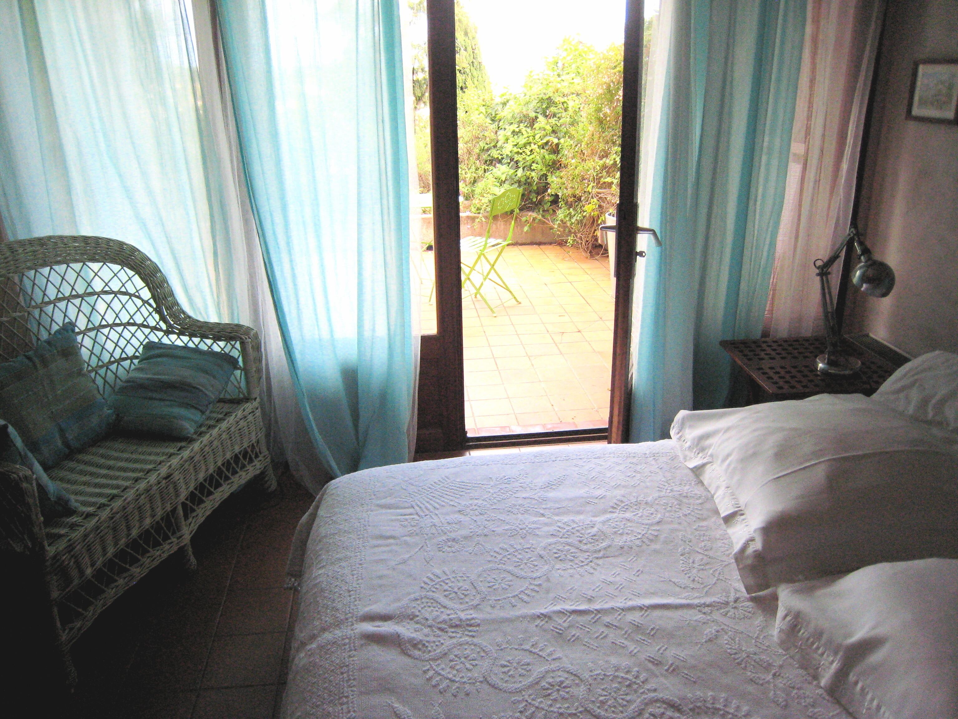 1 chambre, fer et planche à repasser, lit parapluie, Wi-Fi gratuit