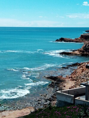 Beach nearby - Spacious and sunny fully furnished apartment near the sea in Torrevieja, (Torrevieja)