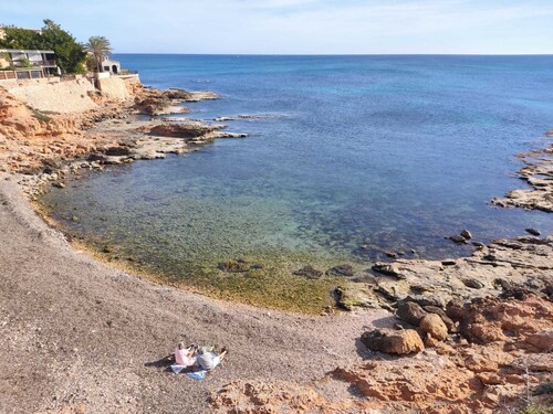 Appartement confortable entièrement meublé près de la mer à Torrevieja, Alic.