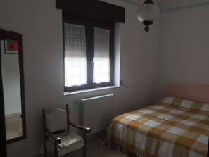 3 soveværelser, strygejern/strygebræt, sengetøj