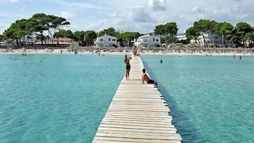 Vlak bij het strand, strandlakens