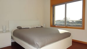 2 chambres, fer et planche à repasser, Wi-Fi, literie fournie