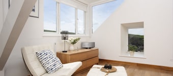 A beautiful, double-fronted terrace house situated in Port Isaac.