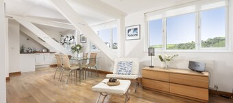 A beautiful, double-fronted terrace house situated in Port Isaac.