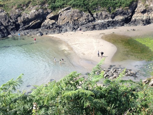 Spacious House With Amazing Sea View