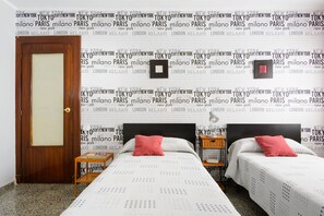 3 soverom, skrivebord, strykejern/-brett og wi-fi (inkludert)