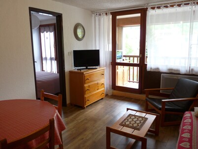 Saint Lary Soulan: 2-ROOM APARTMENT, IN THE CITY CENTER, 2/4 pers.