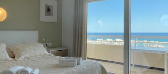 Bela Vista do mar em Todos os Quartos, Piscina Comum / Tênis