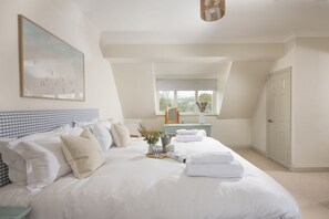 4 Schlafzimmer, Bügeleisen/Bügelbrett, WLAN, Bettwäsche