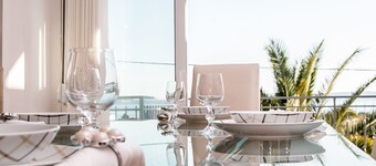 Sunny, Quiet Apartment With Roof Terrace