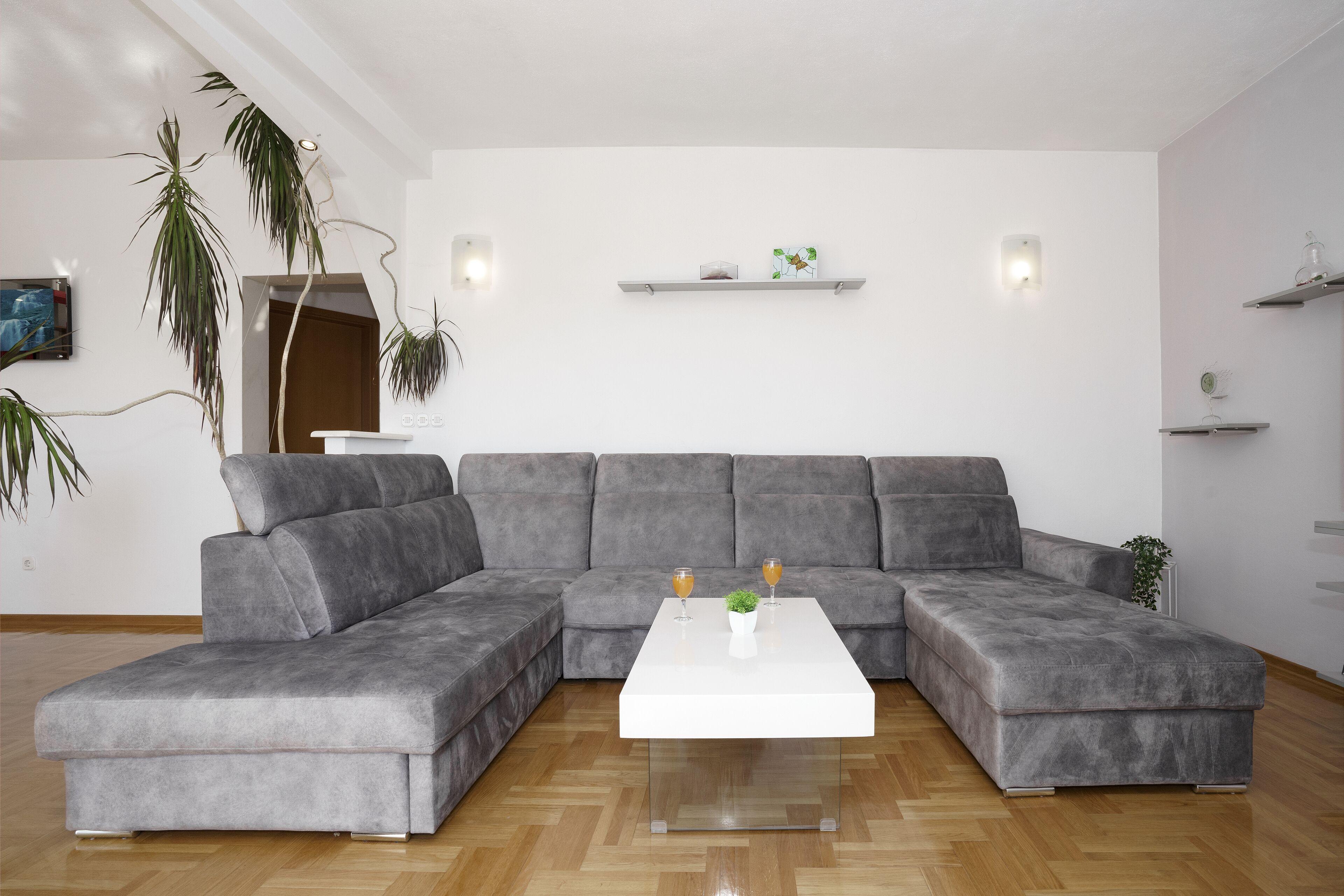 Fernseher, Kamin, DVD-Player