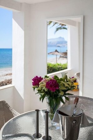 Dining - Beach Front Apartment ‘Oden 2’ in Altea (max. 4 persons) (Altea)
