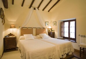 4 Schlafzimmer, Bügeleisen/Bügelbrett, Reisekinderbett, kostenloses WLAN