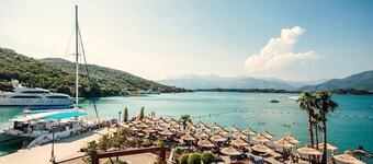 Herausragende exklusive Villa mit privatem Pool und atemberaubenden Blick auf das Meer