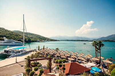 Outstanding villa with private pool and breath taking sea view