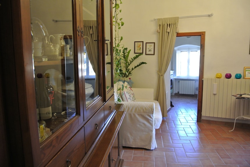 Casa Di Charme Con Giardino Nel Centro Storico Di Bibbona, Con Vista - Bibbona