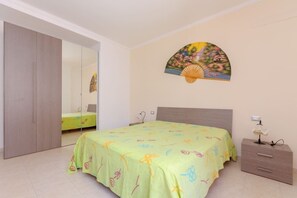 3 bedrooms, iron/ironing board, travel crib, free WiFi