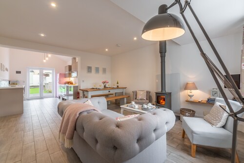 Miss Fishers is a charming two bedroom cottage close to Port Isaac.