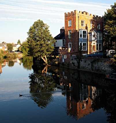 Luxury Studio with balcony over the River Thames in historic centre of Oxford