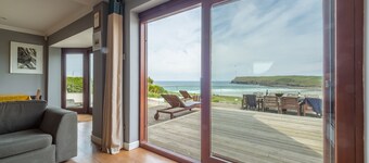 Pentewan is an attractive, modern holiday home, furnished to a high standard.