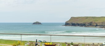 Pentewan è una casa per le vacanze attraente e moderna, arredata secondo standard elevati.