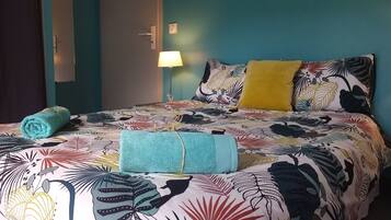3 bedrooms, iron/ironing board, travel crib, free WiFi