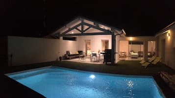 Piscine extérieure, piscine chauffée