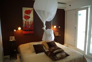 3 chambres, fer et planche à repasser, Wi-Fi, draps fournis