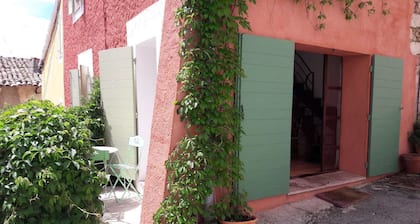 maison de charme :le Garage 50m2