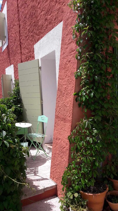 Charming house :le Garage 50m2