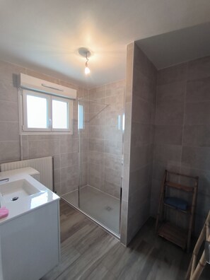 Badewanne, Haartrockner