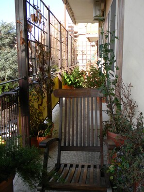 Terrace/patio - Elegant and spacious, well-furnished apartment with 3 terraces, WiFi-free (Roma)