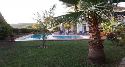 Schöne Villa in Ovacik mit eigenem Pool und Bergblick
