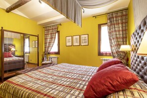 4 Schlafzimmer, Zimmersafe, Bügeleisen/Bügelbrett, Reisekinderbett