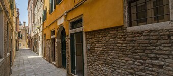 Cà dei Zoti 2 - San Marco with luggage room